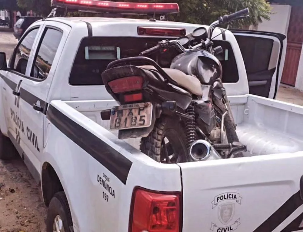 DRF de Patos recupera em Santa Luzia, motocicleta que havia sido furtada no bairro Santo Antônio