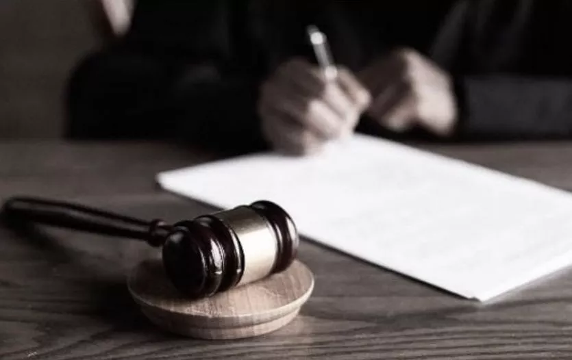 Polícia Militar conduz mulher por quebra de medida protetiva, no bairro Nova Conquista, em Patos