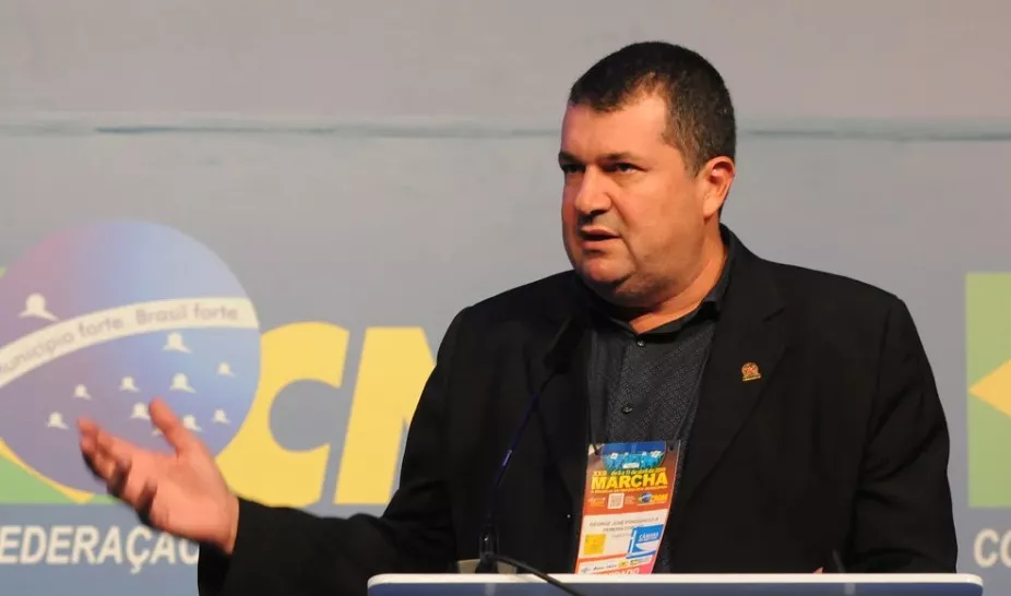 Presidente da FAMUP diz que decisão de Ministro Zanin á pedido de Lula, tira 11 bilhoes dos municípios pequenos. Ouça