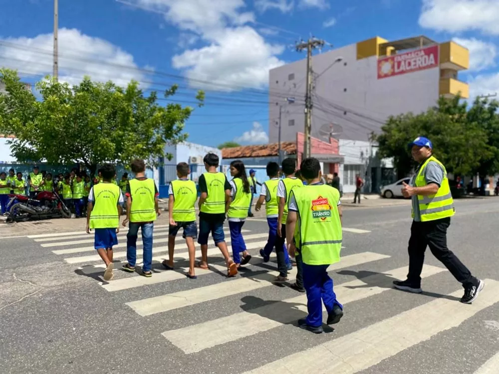 Escola Pública de Trânsito de Patos leva boas práticas no trânsito com o Projeto Agente de Trânsito Mirim