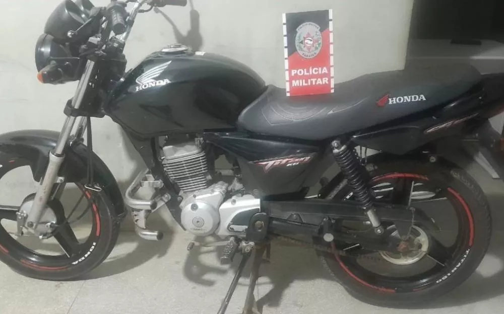 Polícia Militar apreende motocicleta com sinais identificadores adulterados na cidade de Teixeira