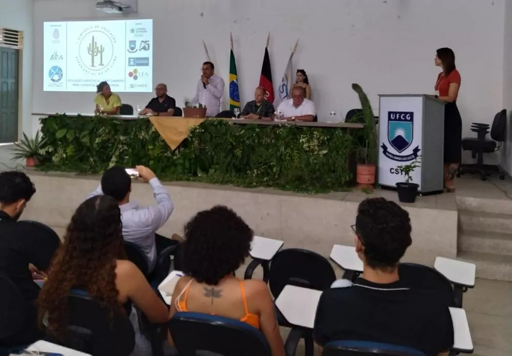 Conservação da Caatinga é pauta principal do I Simpósio de Educação Experiencial ao Ar Livre, ocorrido em Patos