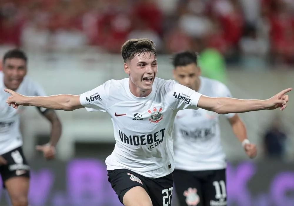 Corinthians toma susto, mas busca virada e sai na frente do América-RN pela Copa do Brasil