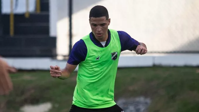 Treze promove atacante ex-ABC e chega em 14 contratações para a Série D