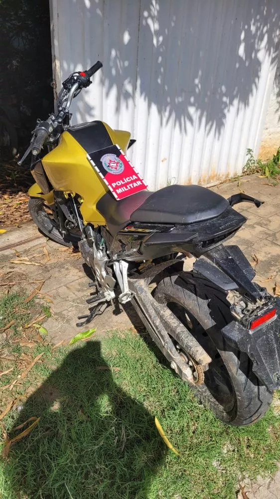 Polícia Militar recupera neste domingo (05), moto roubada em São Bento