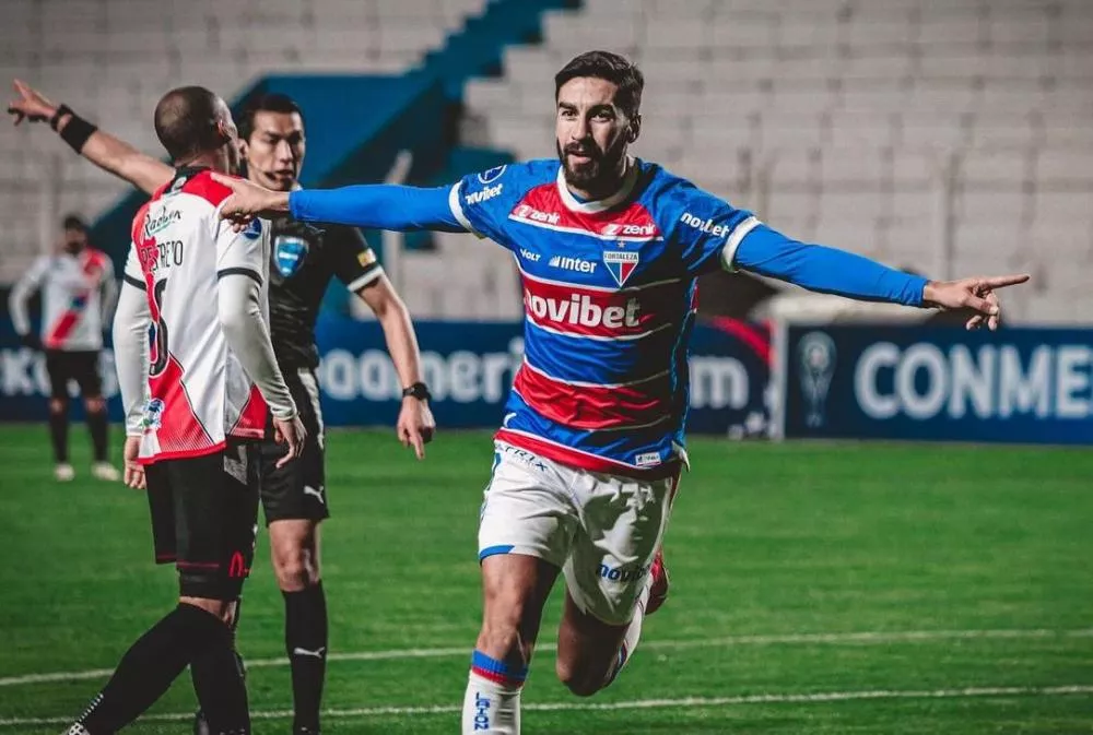 Fortaleza sente a altitude, é derrotado pelo Nacional Potosí, mas segue líder na Sul-Americana