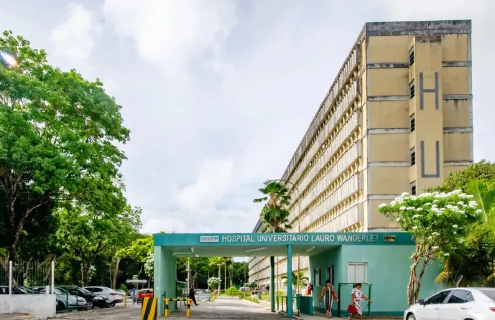 Depois de 7 dias, servidores do Hospital Universitário Lauro Wanderley encerram paralisação após acordo