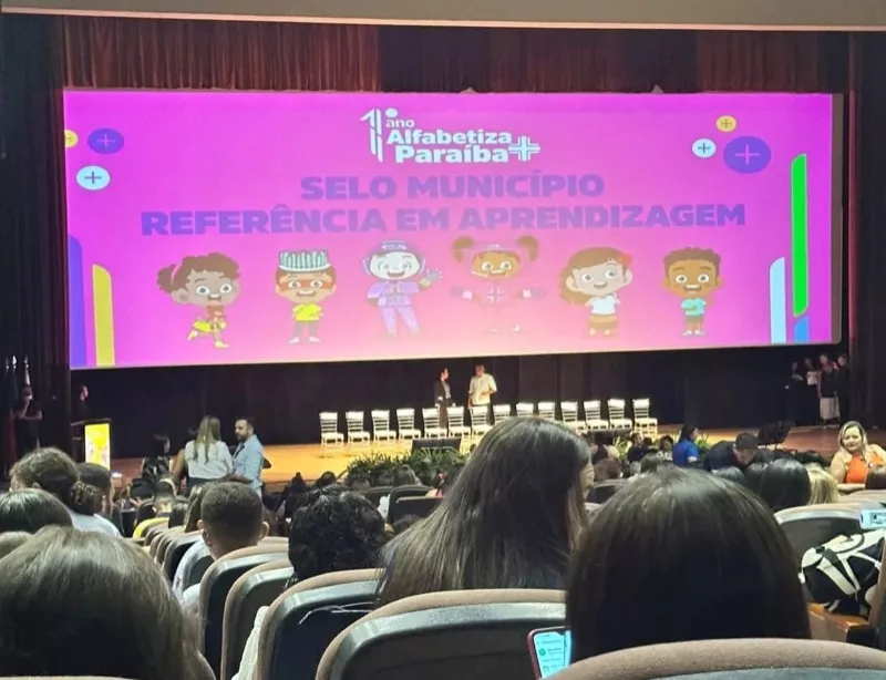 Secretária de educação de Quixaba participa de aniversário de 1 ano do Programa ‘Alfabetiza Mais Paraíba’, em João Pessoa