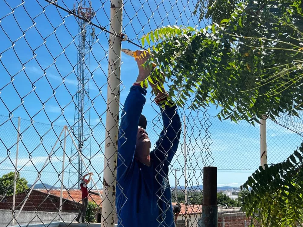 Secretaria de Infraestrutura realiza reforma e recuperação de praças em Patos