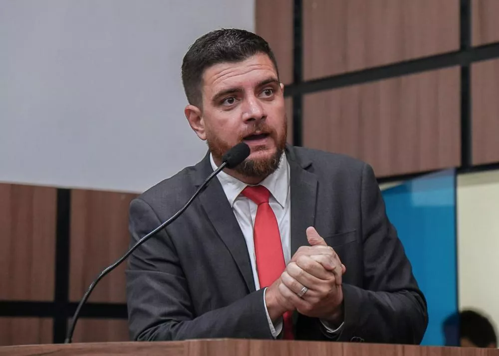 Jamerson Ferreira cobra providências sobre as constantes faltas de energia no bairro Salgadinho em Patos