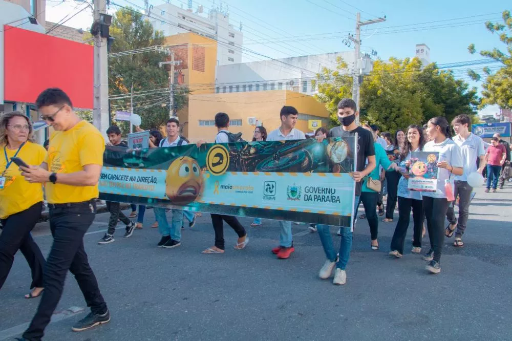 Maio Amarelo: Caminhada reúne órgãos de trânsito e escolas para a conscientização e a paz no trânsito