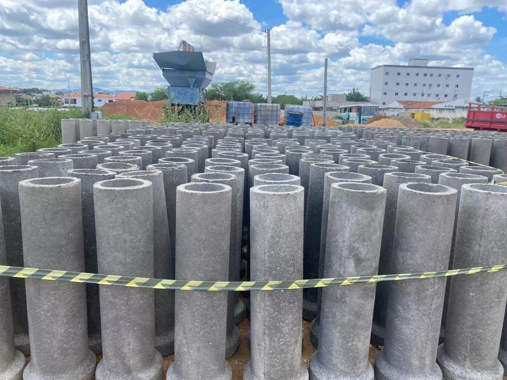 Prefeitura de Patos realiza fabricação própria das manilhas para conserto e manutenção das galerias