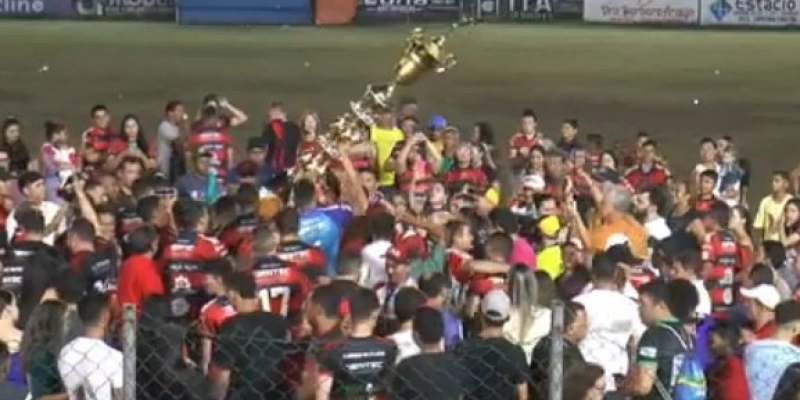 Flamengo do Cardoso vence DA Gesso e é campeão do Poeirão 2024