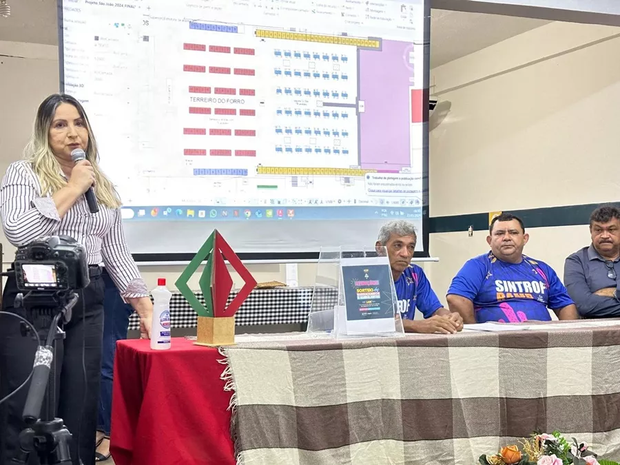 Prefeitura de Patos realiza sorteio que define locais dos comerciantes que irão trabalhar no São João 2024