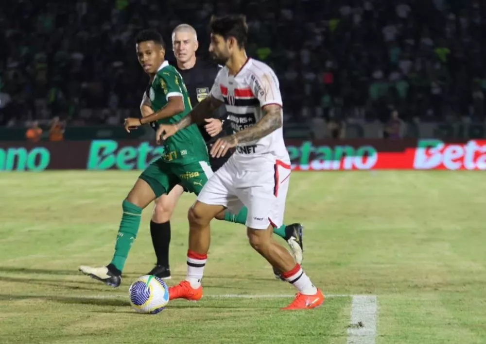 Com Endrick em ritmo de despedida, Palmeiras fica no 0 a 0 com o Botafogo-SP e vai às oitavas da Copa do Brasil