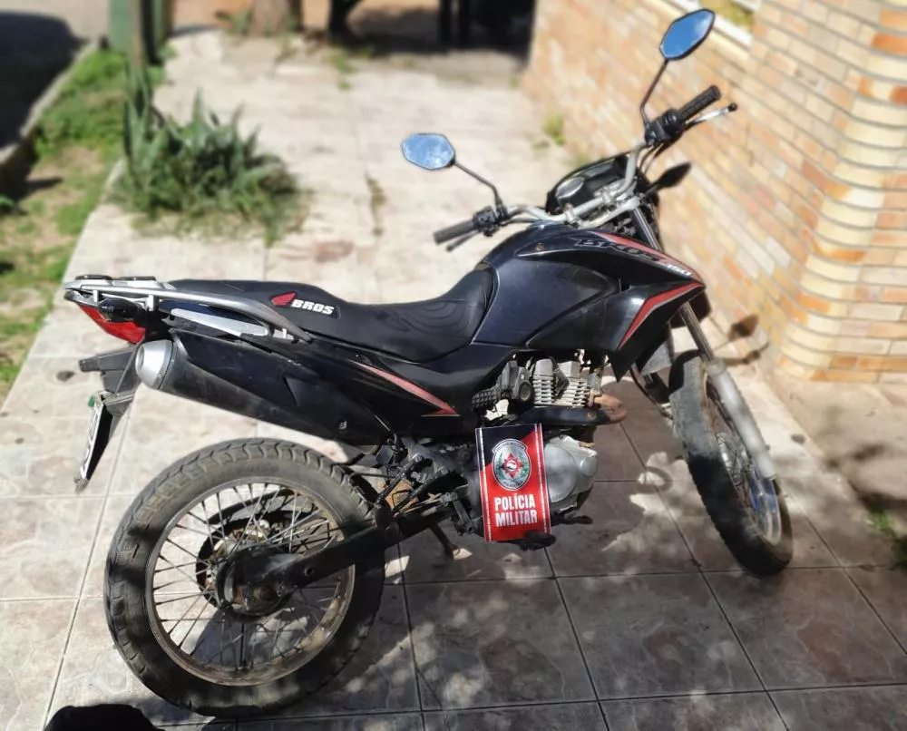 Polícia Militar apreende motocicleta com sinais de adulteração no Sertão 