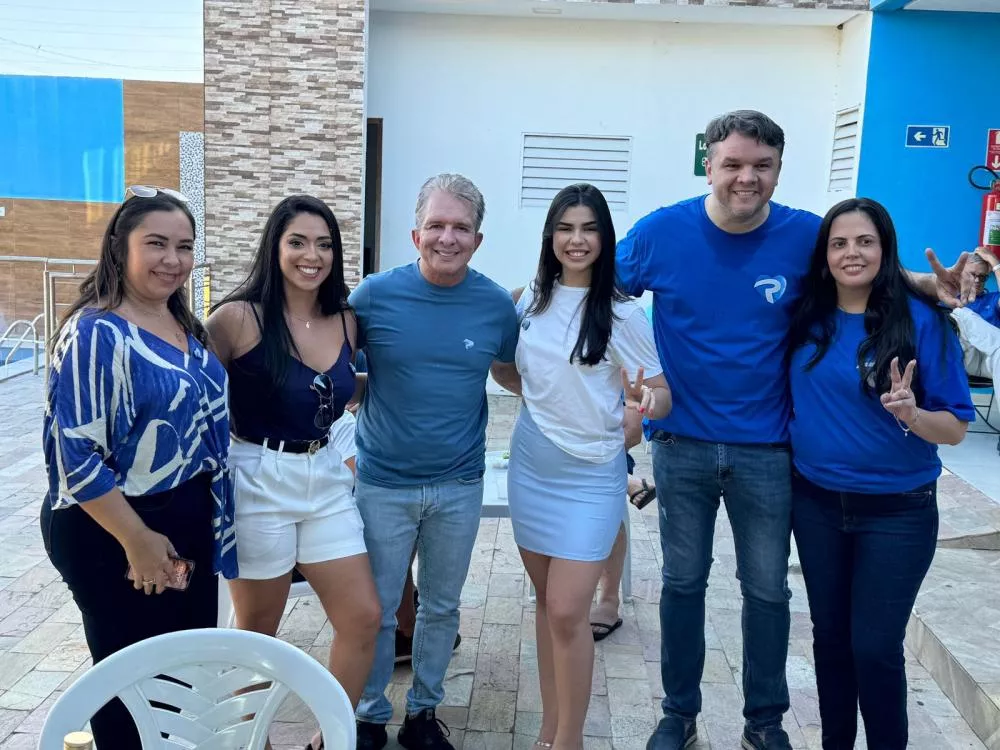 Dr. Umberto e Dra. Perla: Casal de médicos recebe homenagem em feijoada de lazer organizada por amigos em Patos 