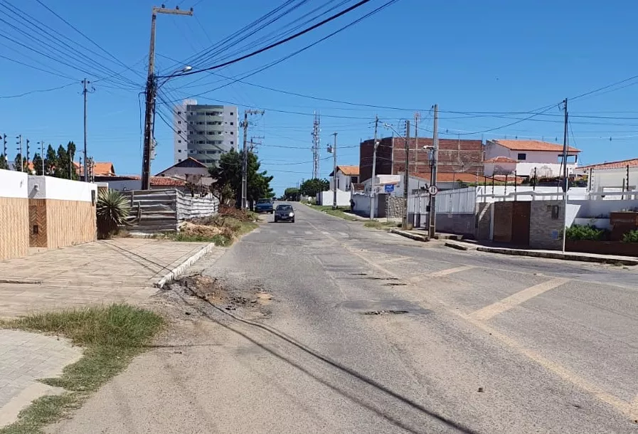 Jamerson Ferreira solicita obra de calçamento e recapeamento asfáltico em ruas na cidade de Patos