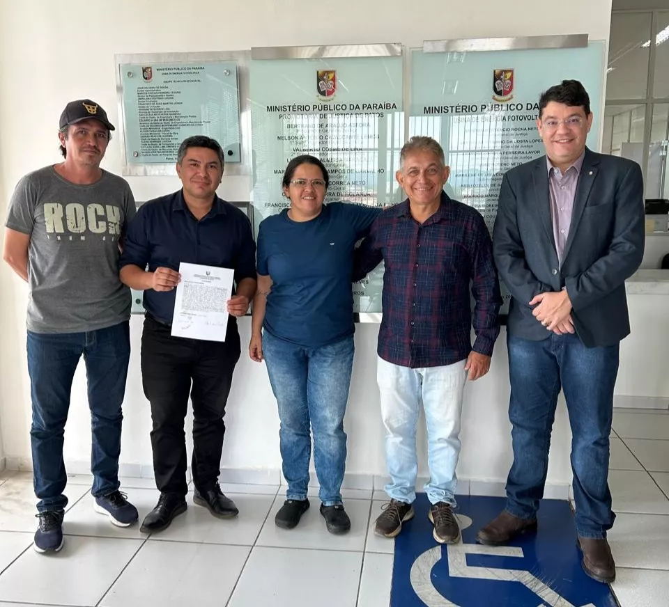 Prefeitura de Patos, MP e entidades de proteção animal discutem melhorias no controle populacional de animais errantes