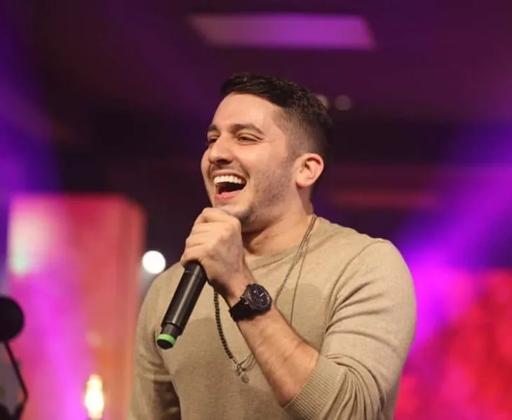 Jonas Esticado é destaque na abertura do "São João da Gente" em São José de Espinharas, nesta sexta (31)