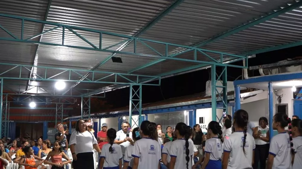 Prefeitura de Patos entrega coberta do espaço recreativo e reforma da Escola Municipal Rotary Club