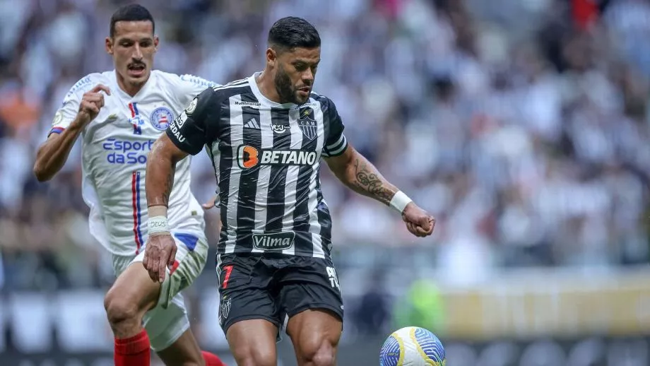 Em tarde de golaços, Atlético-MG e Bahia empatam pelo Brasileirão