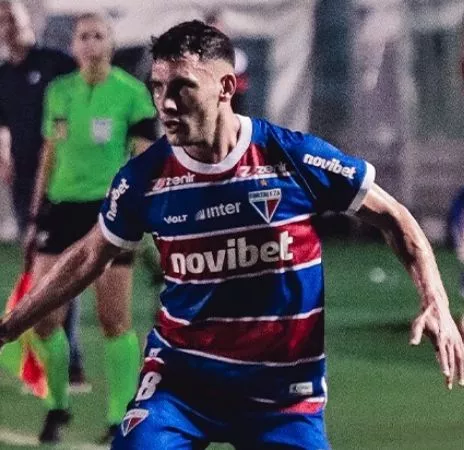 Bento falha, Fortaleza vence Athletico-PR e 'tira' time paranaense da liderança do Brasileirão