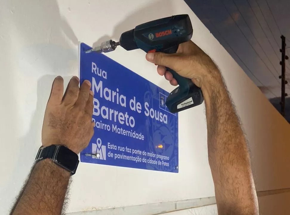 + Pavimentação: Prefeitura de Patos entrega mais duas ruas calçadas no bairro Maternidade