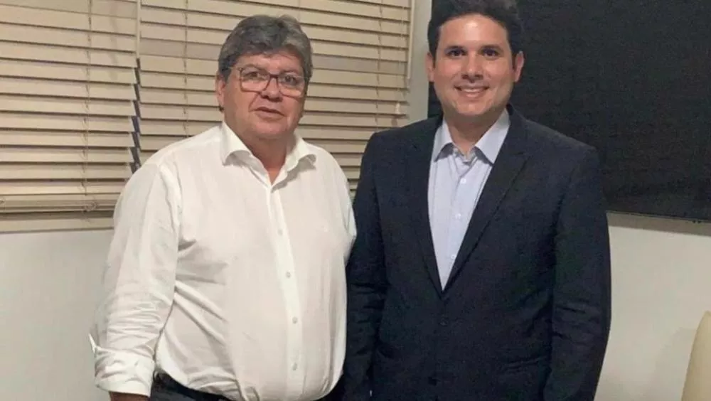 Deputado Hugo Motta afirma que Republicanos discutirá com João Azevêdo o nome a ser indicado para a Secretaria de Educação