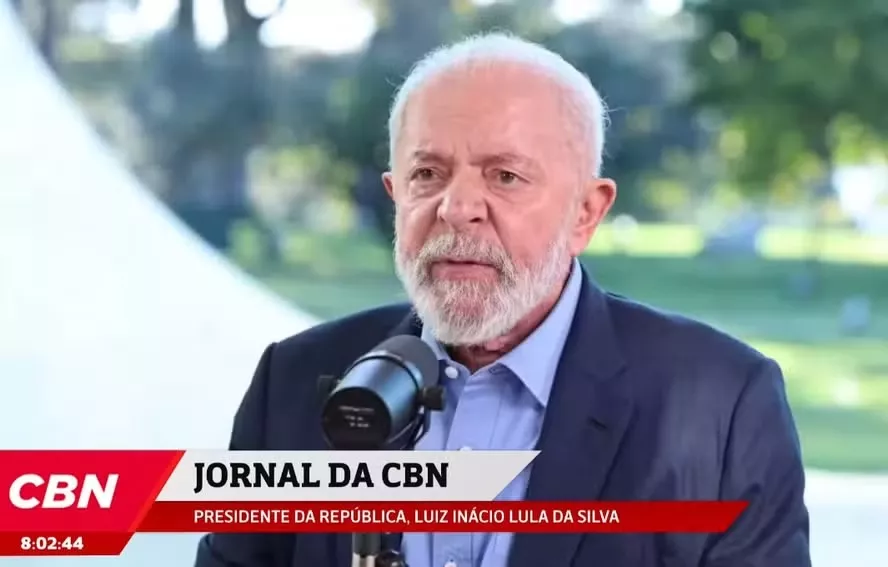 Em entrevista, Lula diz que pode tentar a reeleição 'para evitar que trogloditas voltem a governar' o país