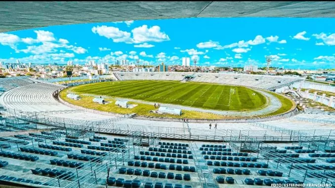Treze entra em campo para enfrentar o Atlético Cearense, no Amigão