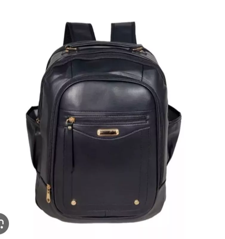 Jovem tem bolsa colocada por engano nos pertences de outra pessoa em veículo de linha em Patos e espera devolução 