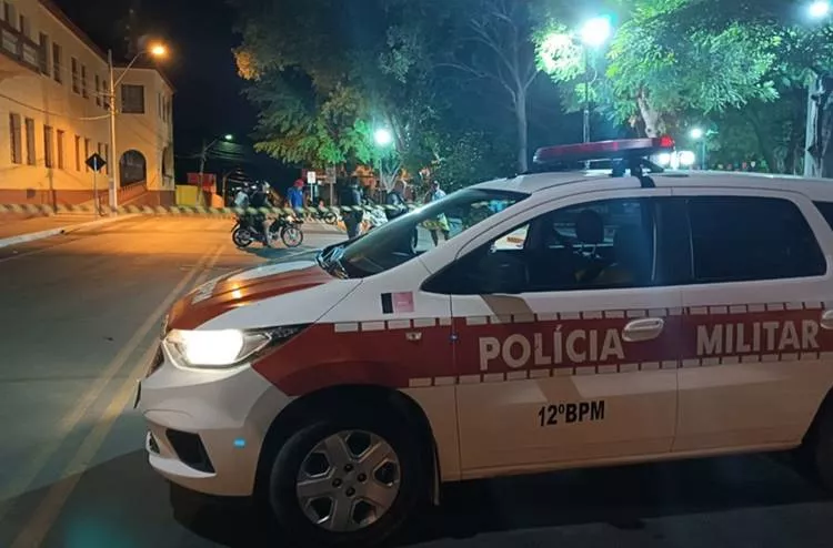 Homicídio é registrado na madrugada deste sábado (22) em Catolé do Rocha; mãe e filho ficam feridos durante execução
