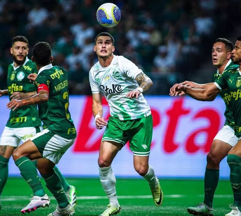 Palmeiras vence Juventude no retorno de Dudu e segue na cola do líder Flamengo no Brasileirão