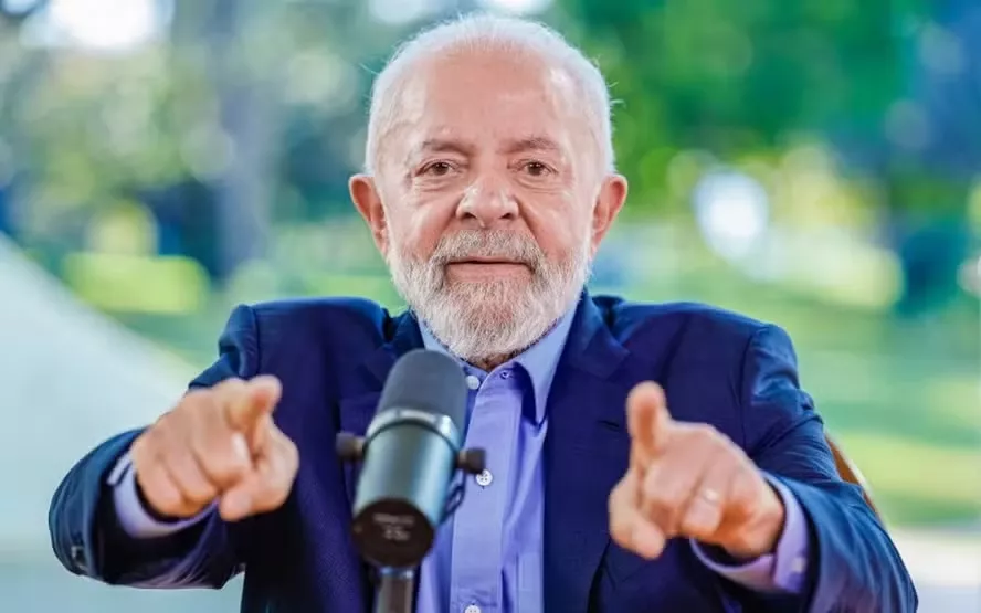 Lula sanciona lei e taxação de compras internacionais acima de US$ 50 vale a partir de 1º de agosto