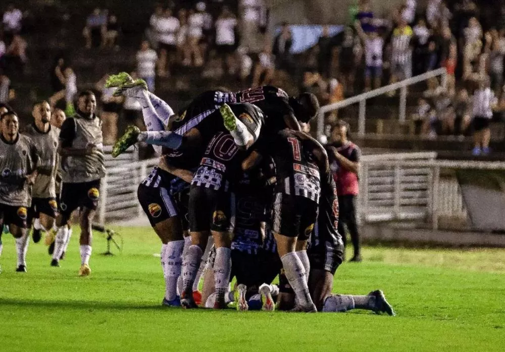 Botafogo-PB domina no primeiro tempo, vê Aparecidense crescer no segundo, mas vence e volta à liderança da Série C