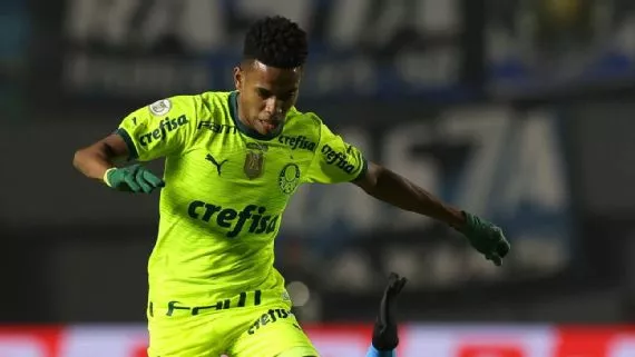 Estêvão tira (mais um) golaço da cartola, Palmeiras busca empate com Grêmio, mas vê Flamengo abrir vantagem