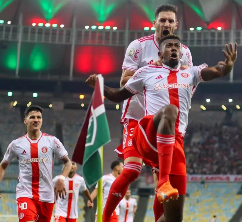 Em noite de estreia de Mano e golaços, Fluminense fica no empate com o Internacional no Brasileirão