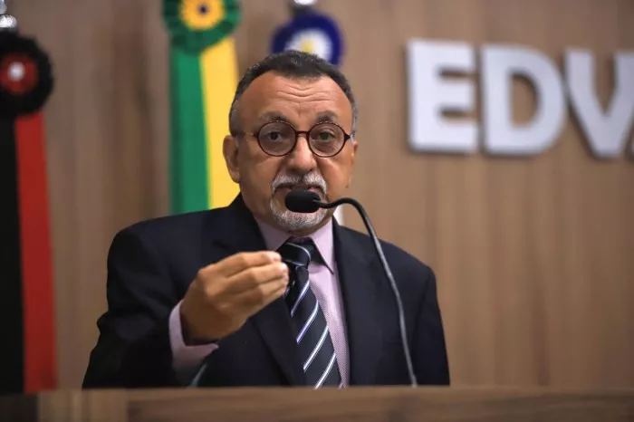 Vereador Zé Gonçalves afirma que PCdoB também apresentará nome para concorrer à Prefeitura de Patos nas eleições de outubro. Ouça