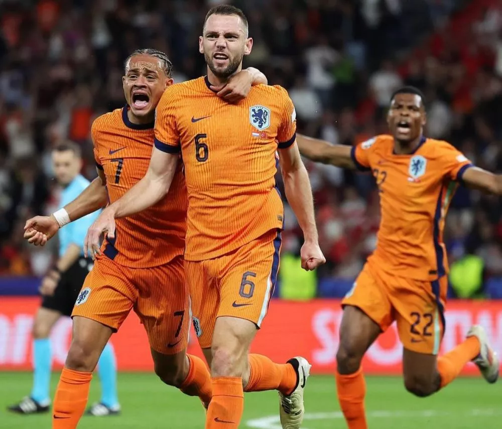 Em virada heroica, Holanda confirma favoritismo, despacha Turquia e vai à semifinal da Eurocopa