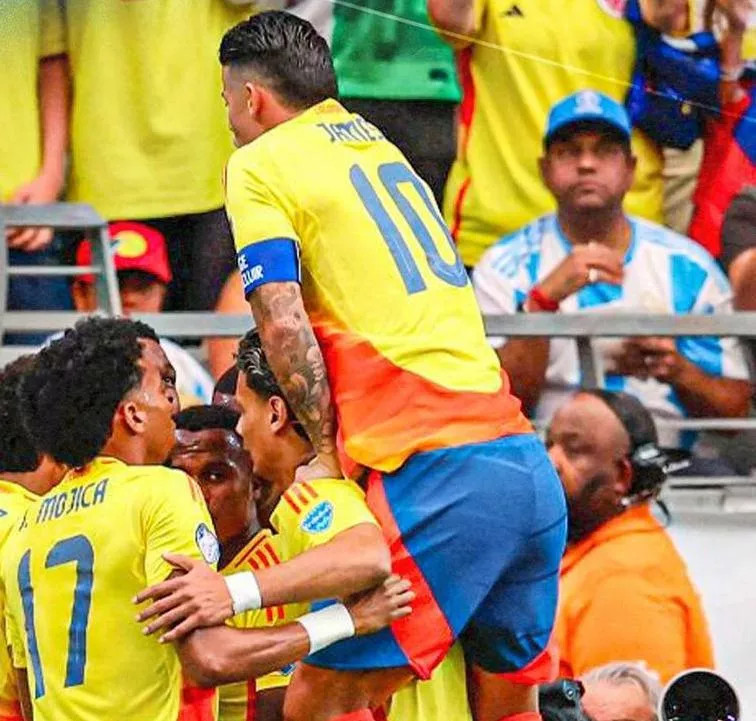 James Rodríguez tem atuação monstruosa, Colômbia enfia 5 a 0 no Panamá e vai à semi da Copa América