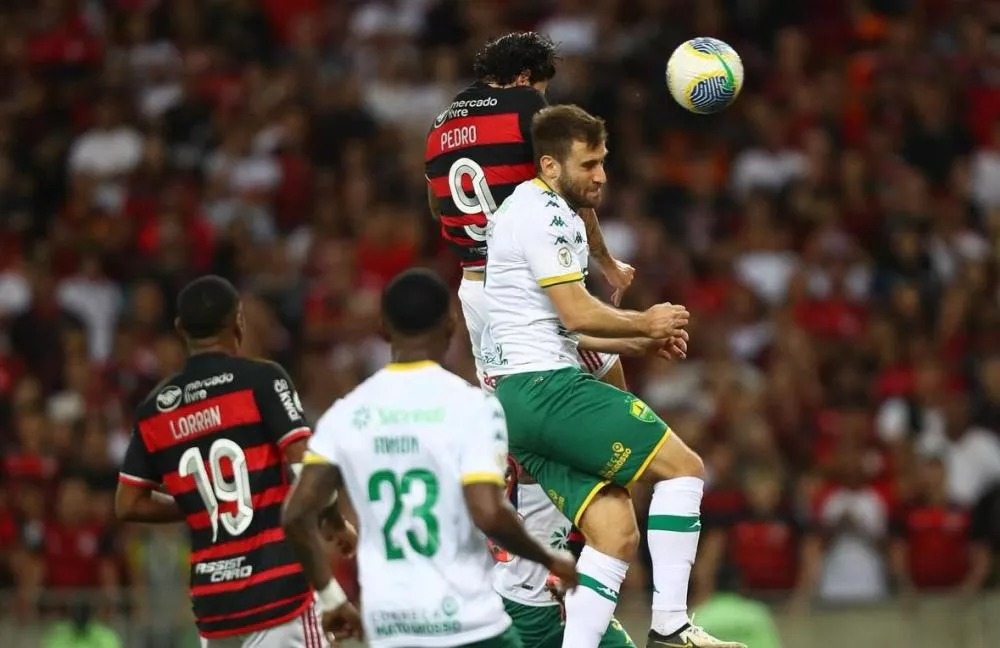 Flamengo fica no empate em casa com o Cuiabá e pode perder vantagem no topo do Brasileirão