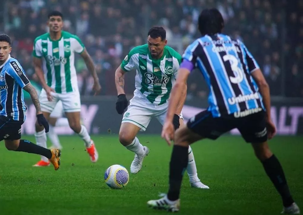 Letal no Alfredo Jaconi, Juventude bate o Grêmio por 3 a 0 no Brasileirão e salta na tabela