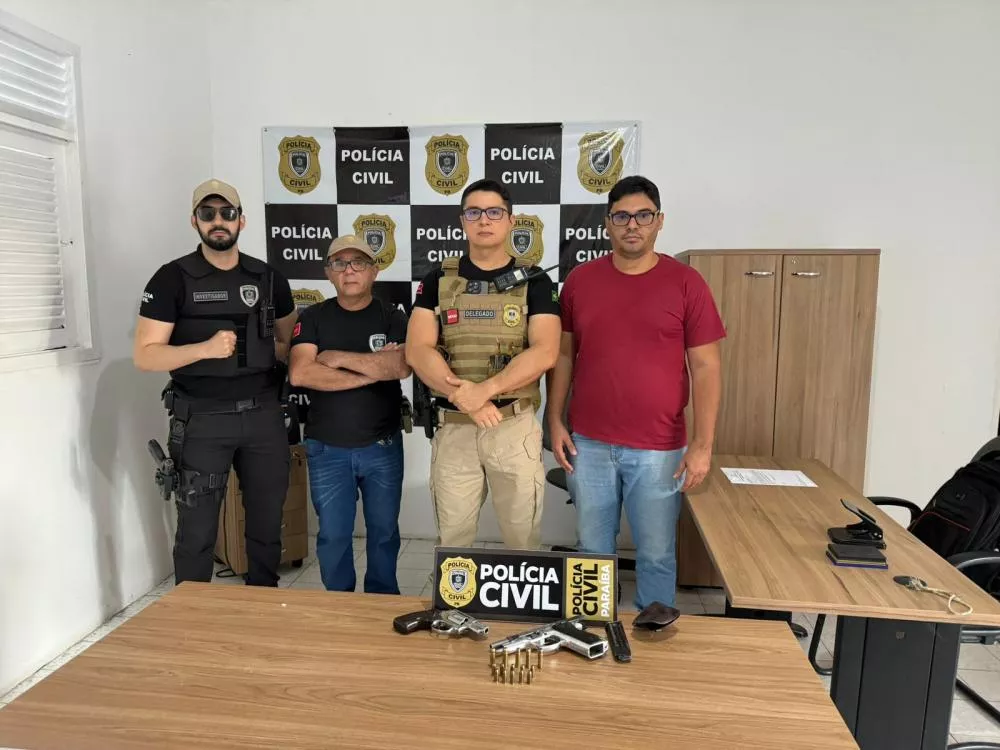 Polícia Civil cumpre mandado de busca e apreensão em São Domingos e prende suspeito por posse ilegal de armas