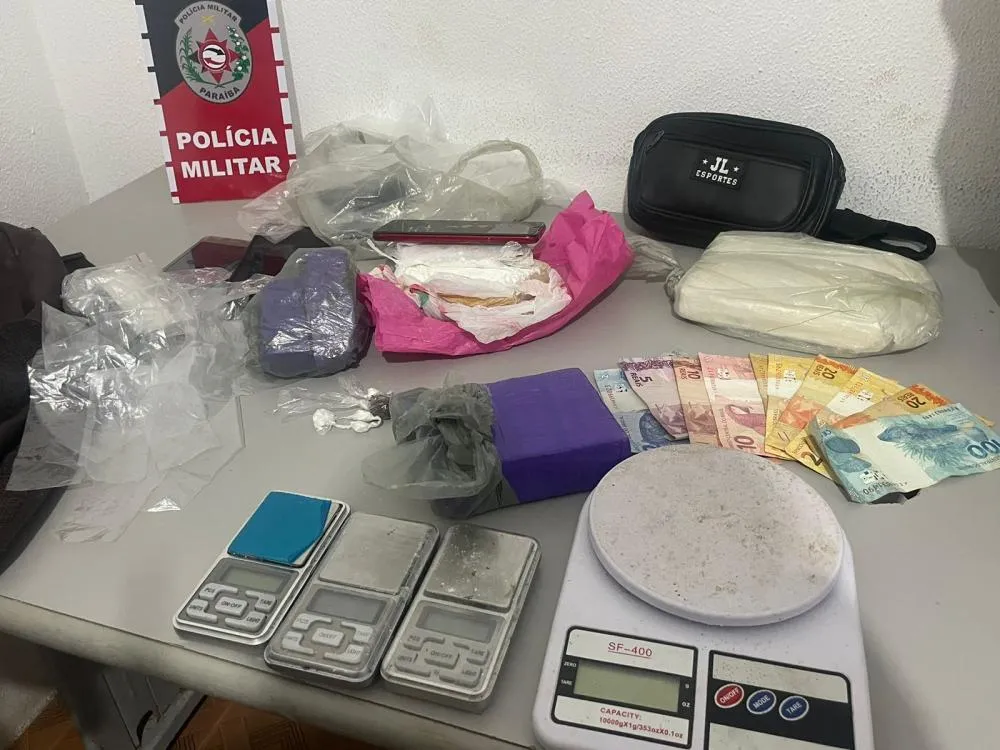 Polícia Militar apreende indivíduos por tráfico de drogas nas cidades de Teixeira e Matureia