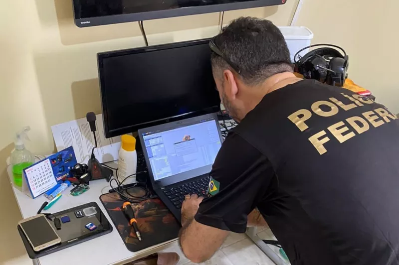 Homem é preso pela PF por armazenamento de pornografia infantil na Paraíba