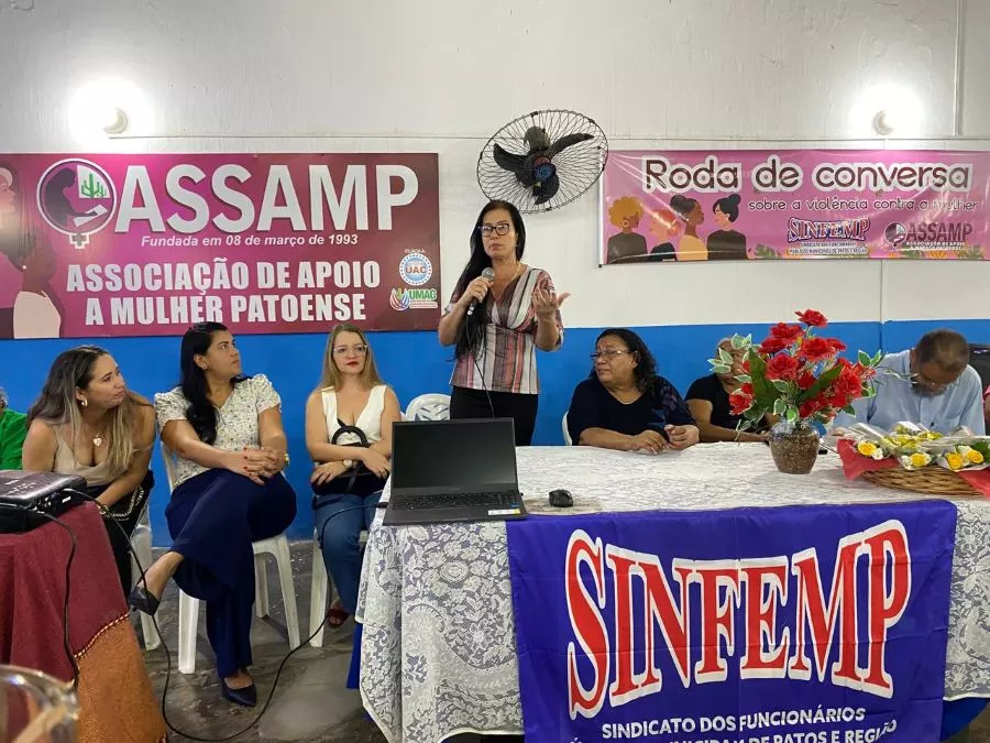 Delegada da Mulher discute situação da violência contra as mulheres em Patos e região em roda de conversa