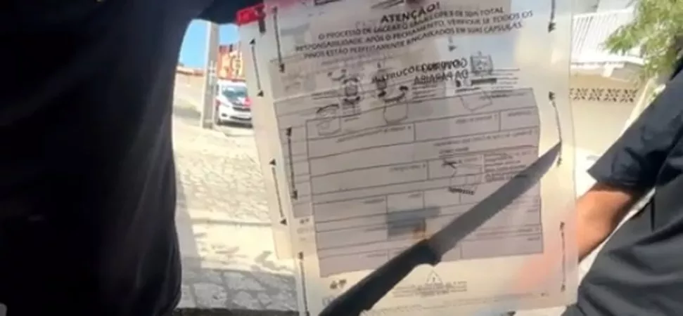 Corpo de mulher é encontrado com perfurações de faca e pó de café em apartamento na capital João Pessoa