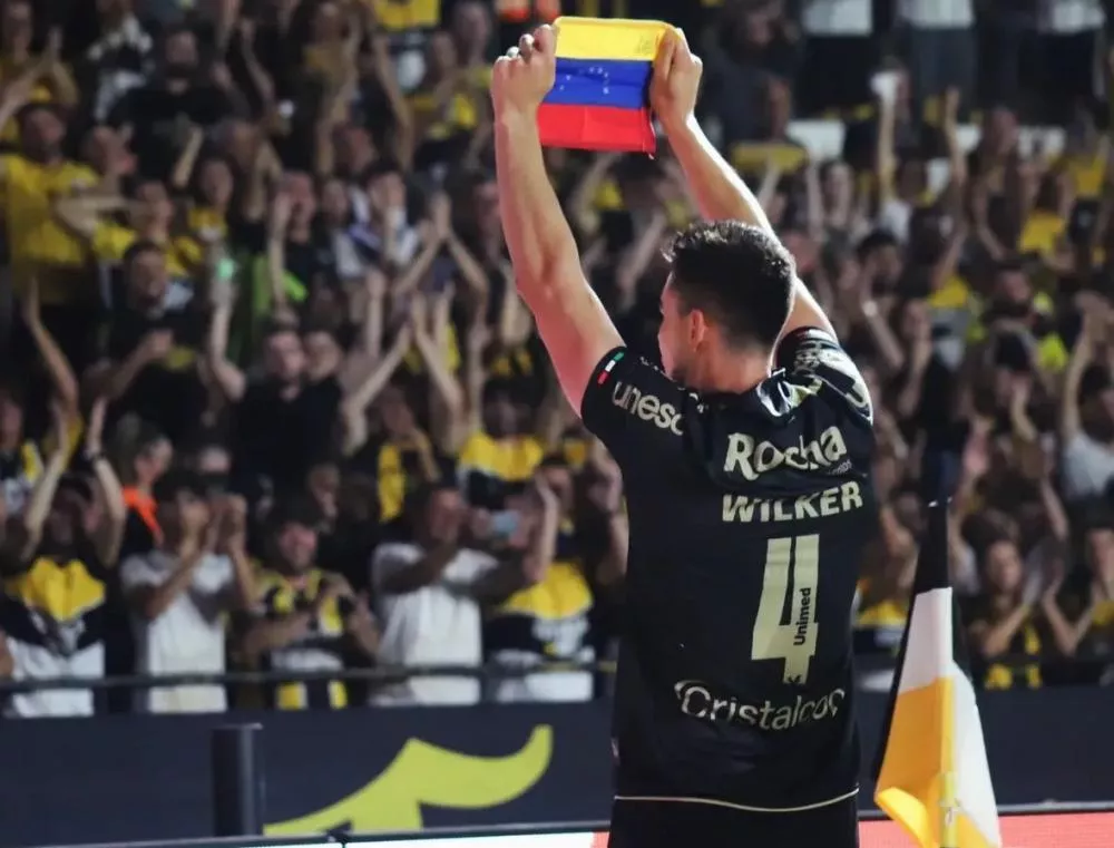 Na despedida do atacante Eder, Criciúma bate Atlético-MG por 2 a 1 e se distancia da zona de rebaixamento