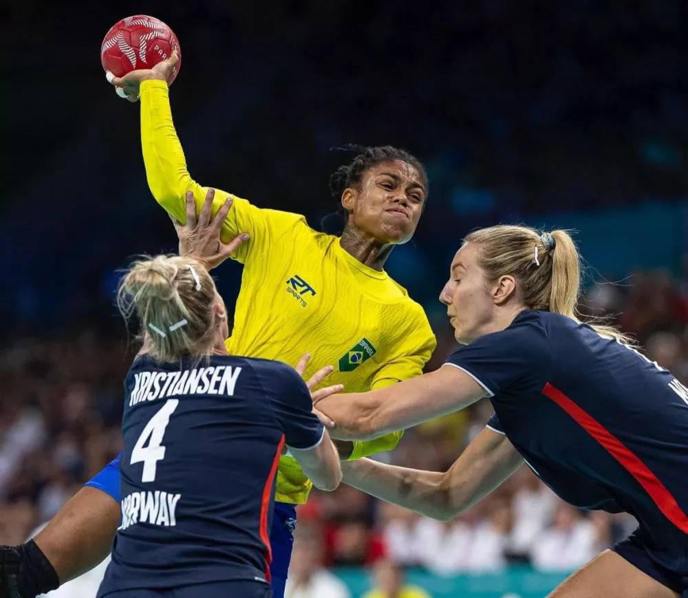 Brasil é goleado pela Noruega, cai nas quartas do handebol feminino e fica sem chance de medalha nas Olimpíadas